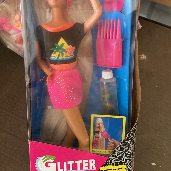 Glitter Hair Barbie - Picture 3 of 5